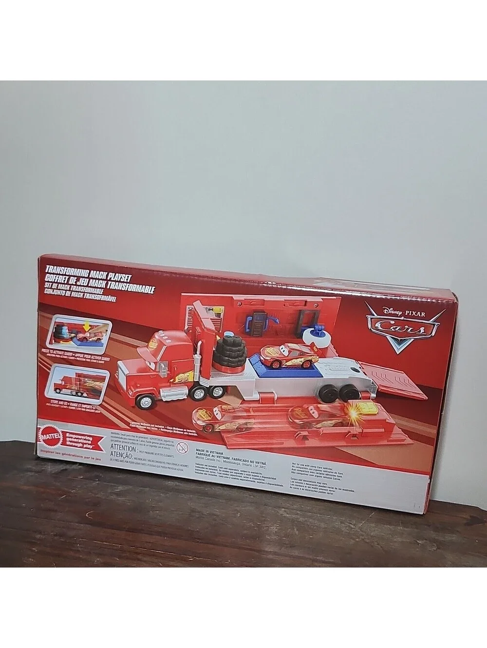 New In Box Mattel Disney Pixar Cars Transforming Mack Playset Red/Silver Truck